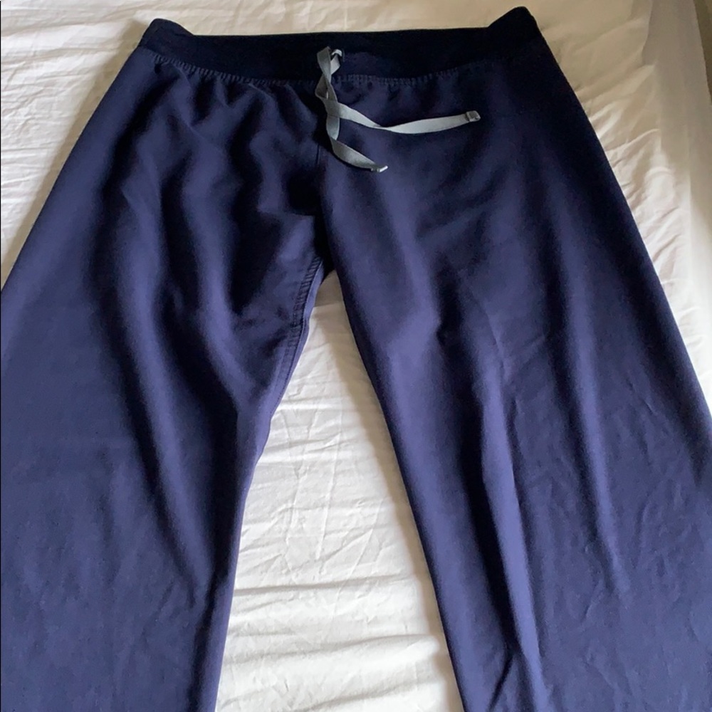 Women’s Figs Livingston pants
